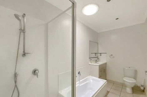 Photo of property in 11a Clearwater Cove, West Harbour, Auckland, 0618