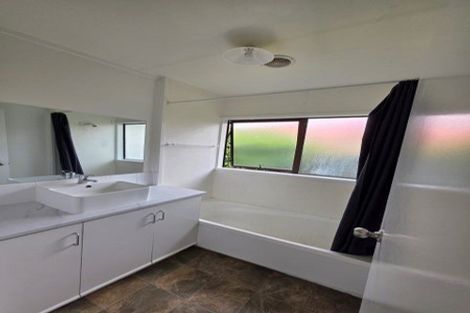 Photo of property in 2 Wallace Crescent, Glenholme, Rotorua, 3010