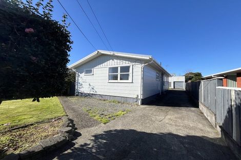Photo of property in 21 Manu Crescent, Upper Vogeltown, New Plymouth, 4310