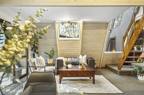 Photo of property in 1/5 Glenbush Place, Birkenhead, Auckland, 0626