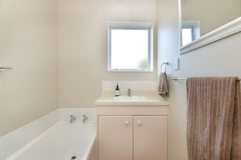 Photo of property in 96c Lakeside Drive, Orewa, 0931