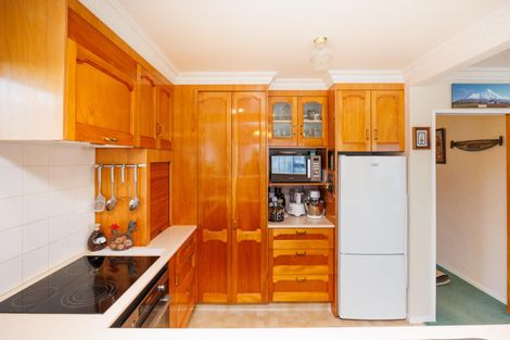 Photo of property in 1 Wincanton Place, Awapuni, Palmerston North, 4412