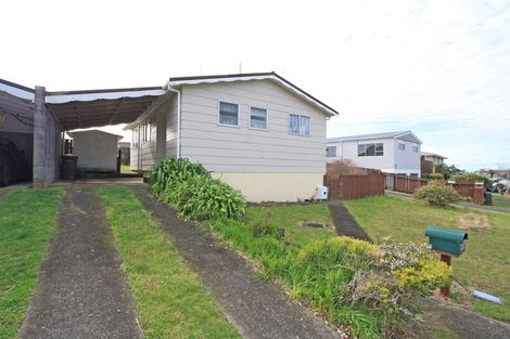 Photo of property in 18 Culzean Grove, Bell Block, New Plymouth, 4312
