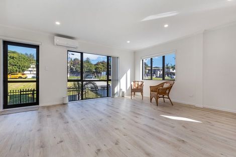 Photo of property in 64d Coxhead Road, Manurewa, Auckland, 2102