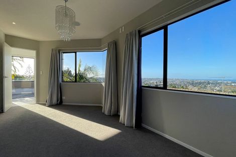 Photo of property in 1/41 High Road, Glenfield, Auckland, 0629