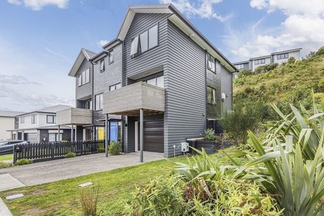 Photo of property in 15 Holystone Road, Whitby, Porirua, 5024