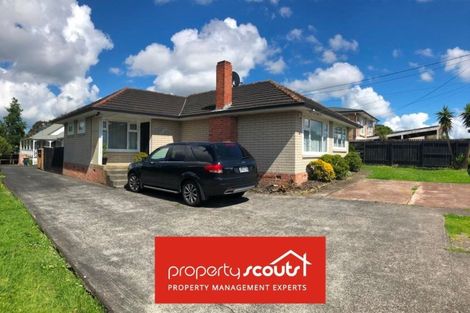 Photo of property in 70 Flanshaw Road, Te Atatu South, Auckland, 0610