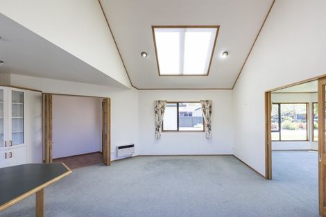 Photo of property in 16 Tudor Grove, Feilding, 4702