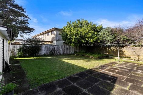 Photo of property in 10 Latham Avenue, Pakuranga, Auckland, 2010