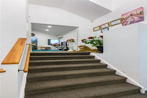 Photo of property in 10 San Pablo Way, Henderson, Auckland, 0612