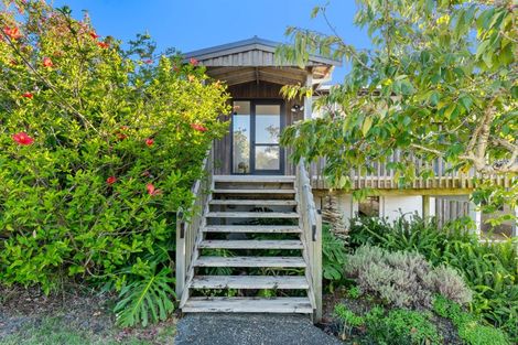 Photo of property in 6 Seatoun Avenue, Leigh, Warkworth, 0985
