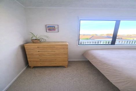Photo of property in 18 Kahurangi Place, Snells Beach, 0920
