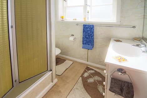 Photo of property in 32 Masters Crescent, Masterton, 5810