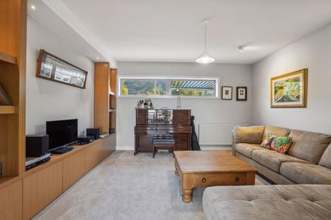 Photo of property in 31 Old Station Avenue, Wanaka, 9305