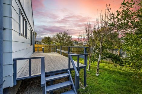 Photo of property in 12 Cameron Place, Ranui, Auckland, 0612