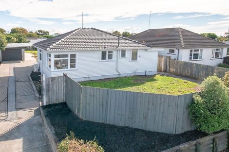 Photo of property in 329 Wainoni Road, Avondale, Christchurch, 8061
