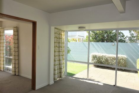 Photo of property in 2/511 Durham Street North, St Albans, Christchurch, 8014