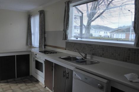 Photo of property in 30 Wheatley Street, Naenae, Lower Hutt, 5011