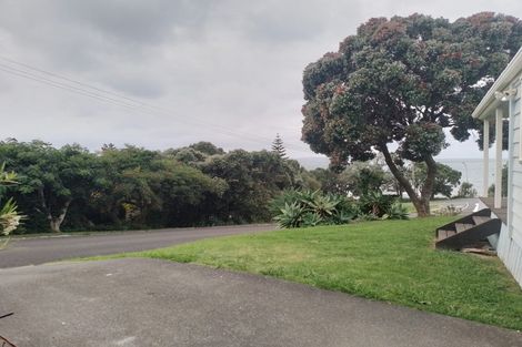 Photo of property in 2/10 Seaview Road, Glenfield, Auckland, 0629