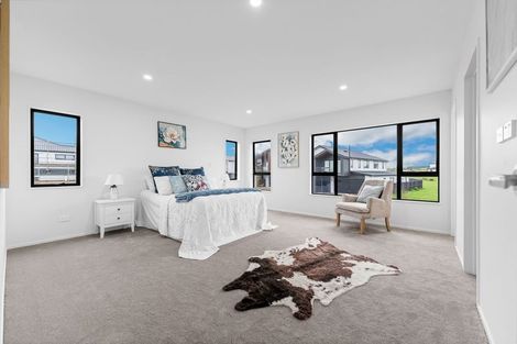 Photo of property in 11 Seagreen Avenue, Rosehill, 2113