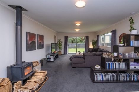 Photo of property in 22 Craig Street, Stratford, 4332