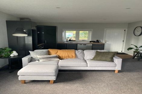 Photo of property in 8a Cuba Street, Takaro, Palmerston North, 4412