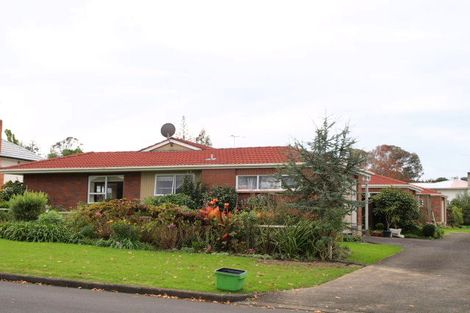 Photo of property in 2/74 Howe Street, Howick, Auckland, 2014