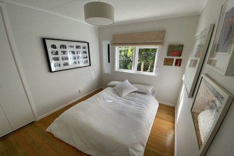 Photo of property in 36 Huntingdon Street, Northland, Wellington, 6012