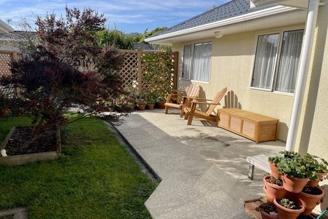 Photo of property in 2/26 Whites Line West, Woburn, Lower Hutt, 5010