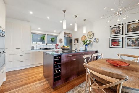 Photo of property in 15 Karitane Drive, Cashmere, Christchurch, 8022