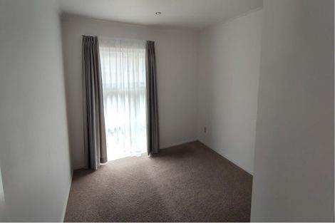 Photo of property in 21 Cresswell Place, Johnsonville, Wellington, 6037