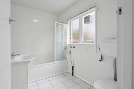 Photo of property in Bryon Court Flats, 25 Apuka Street, Brooklyn, Wellington, 6021