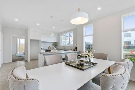 Photo of property in 54 Hayfield Way, Karaka, Papakura, 2113