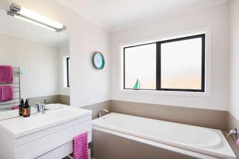 Photo of property in 13 Accolade Street, Feilding, 4702