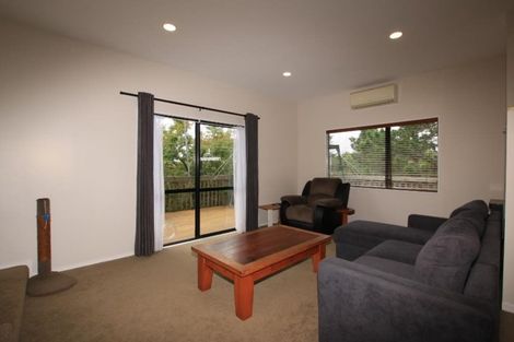Photo of property in 90c Rosier Road, Glen Eden, Auckland, 0602