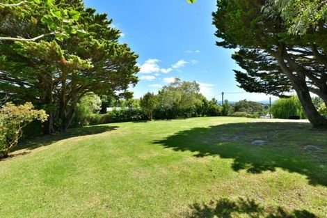 Photo of property in 8 Hiwi Crescent, Stanmore Bay, Whangaparaoa, 0932