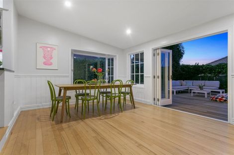 Photo of property in 2/4 Stratford Avenue, Milford, Auckland, 0620