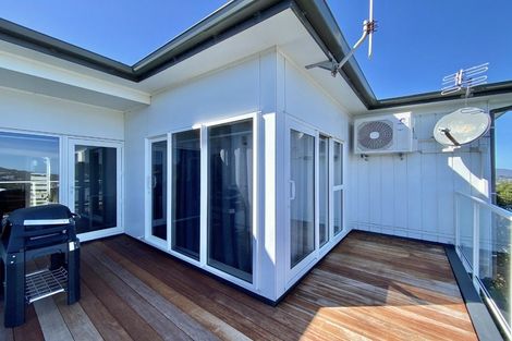 Photo of property in 30 Alexandra Road, Hataitai, Wellington, 6021