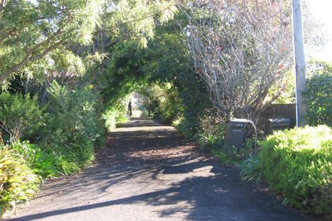Photo of property in 106 Roberts Road, Te Atatu South, Auckland, 0610