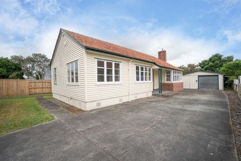 Photo of property in 6 Rangiora Avenue, Roslyn, Palmerston North, 4414