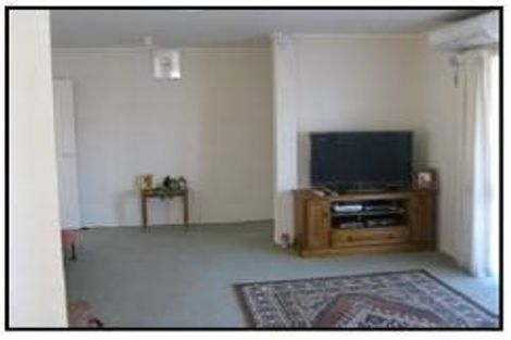 Photo of property in 53 Kingdale Road, Henderson, Auckland, 0610