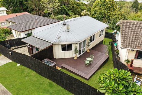 Photo of property in 2 Hanui Place, Massey, Auckland, 0614