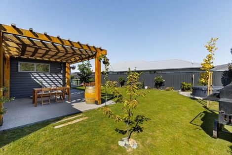 Photo of property in 11 Guano Crescent, Cromwell, 9310