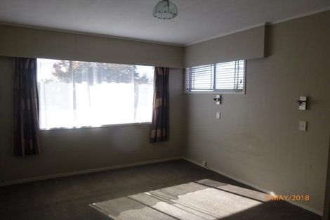 Photo of property in 1b/2 Divich Avenue, Te Atatu South, Auckland, 0610