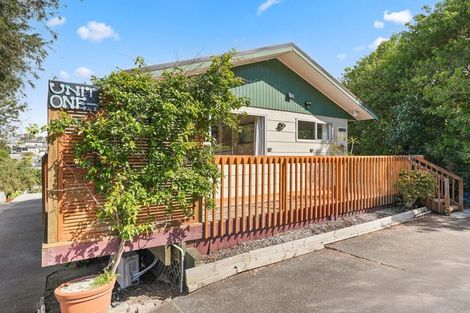 Photo of property in 1/5 Zita Avenue, Matakatia, Whangaparaoa, 0930