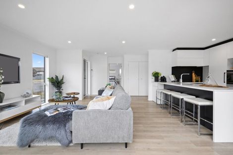 Photo of property in 13 O Ruamano Crescent, Pukekohe, 2120