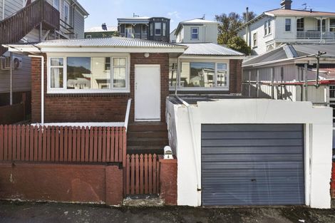 Photo of property in 6 Howard Street, Mount Cook, Wellington, 6021