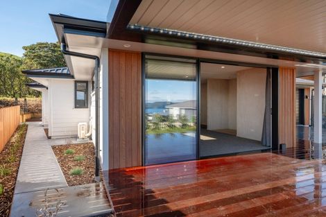 Photo of property in 11 Blackhawk Close, Kinloch, 3377