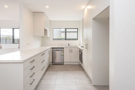Photo of property in 154 Edgeware Road, Edgeware, Christchurch, 8013