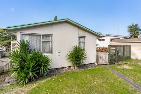 Photo of property in 112 Isabel Street, Whangamata, 3620
